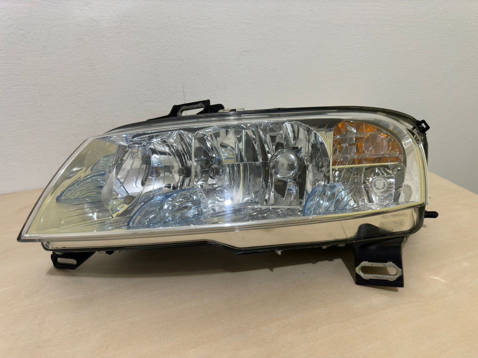 Farol Esquerdo FIAT STILO 2008/2011 Cromado