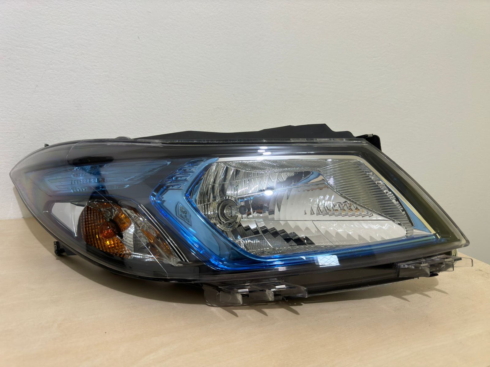 Farol Direito GM ONIX/PRISMA 2012/2016