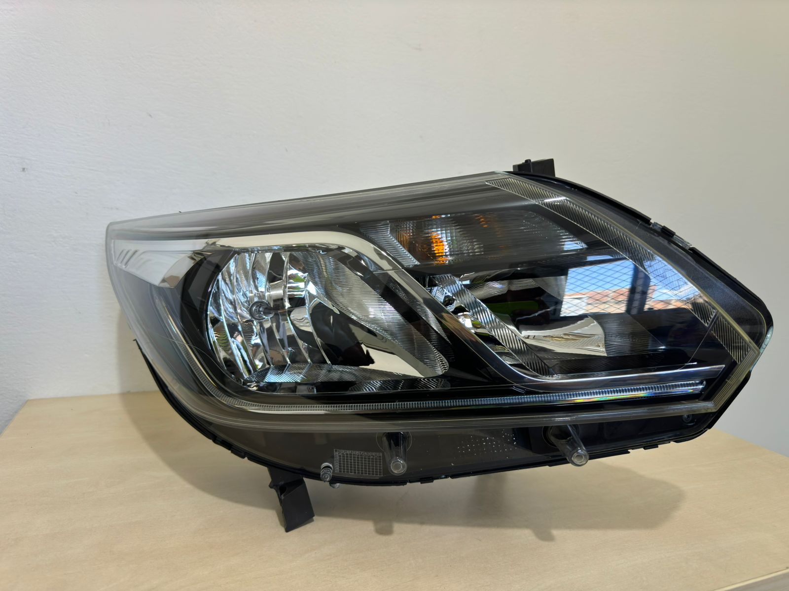 Farol com Led Direito GM S10 Trailblazer 2017 2018 2019 2020 A 2022