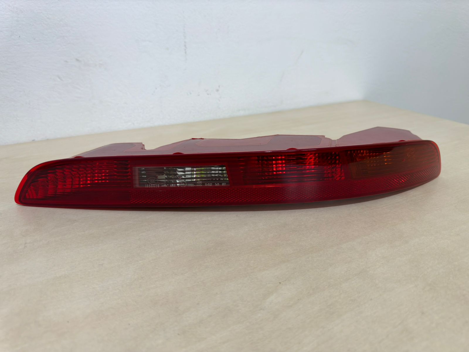 Lanterna Traseira Direita AUDI Q3 2016/2019 (PARACHOQUE) 8U0945096