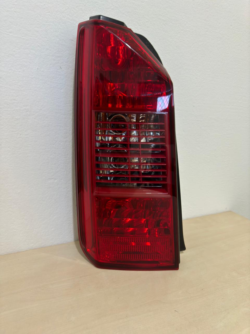 Lanterna Traseira Esquerda FIAT IDEA 2006/2010 (GRADE VERMELHA)
