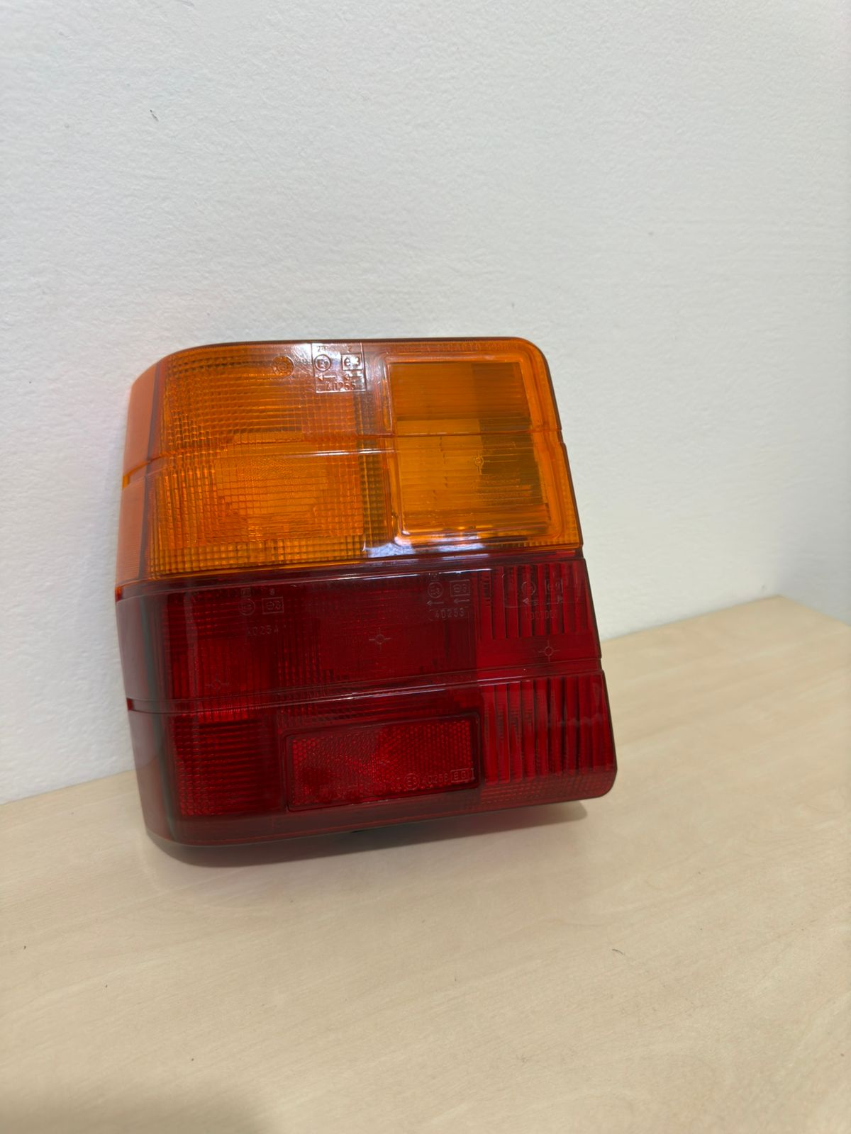 Lanterna Traseira Esquerda FIAT UNO Mille 1986/2004