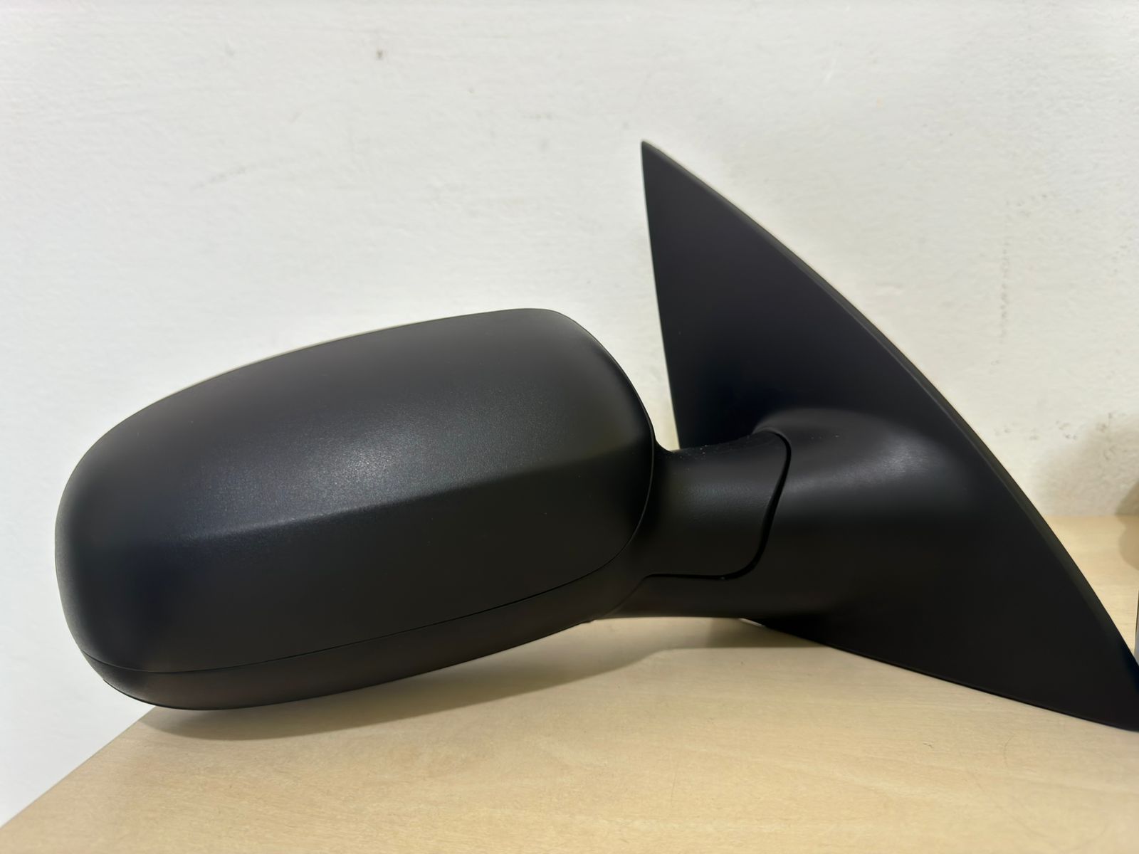 Retrovisor Direito GM CORSA / MONTANA 2002 A 2011 Controle Manual